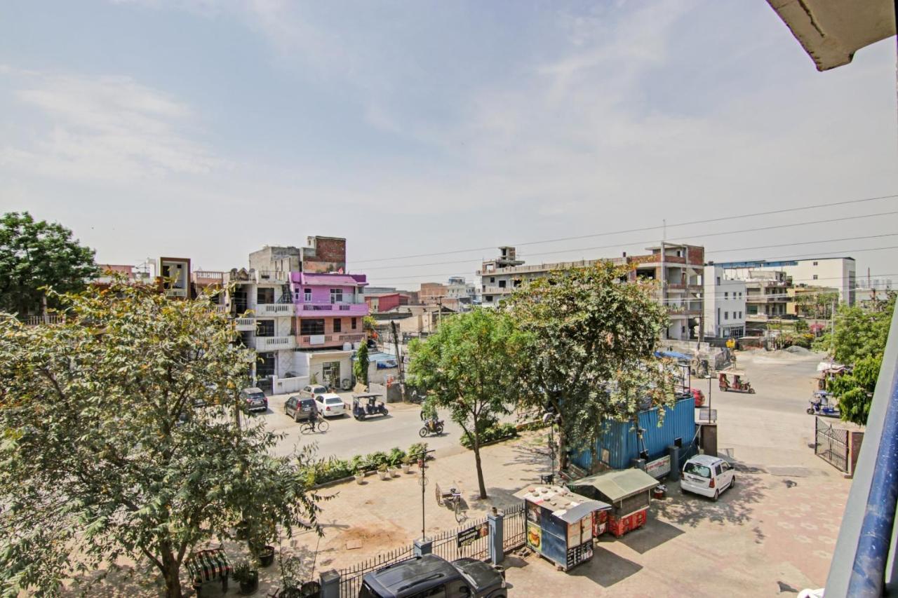 Collection O Slf Mall Sector 30 Ξενοδοχείο Faridabad Εξωτερικό φωτογραφία